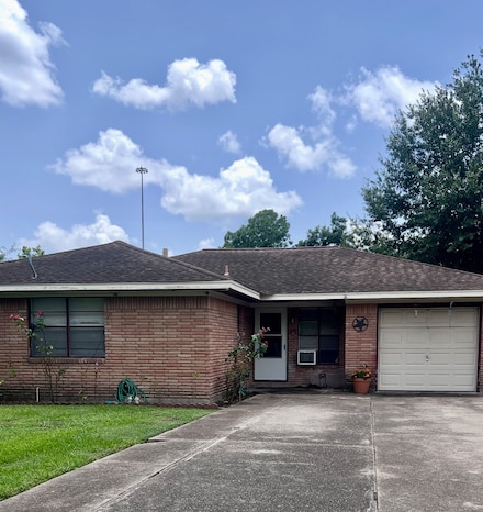 1410 Caplin St, Houston, TX 77022
