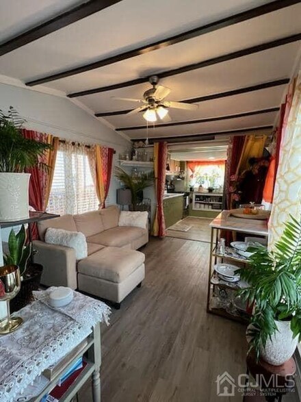 7 3rd St, Woodbridge Township, NJ 07001