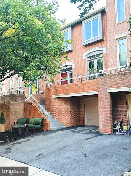 10847 Whiterim Dr, Potomac, MD 20854