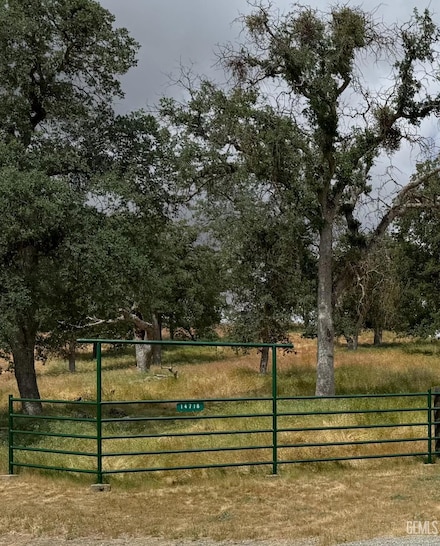 14718 California 155, Glennville, CA 93226