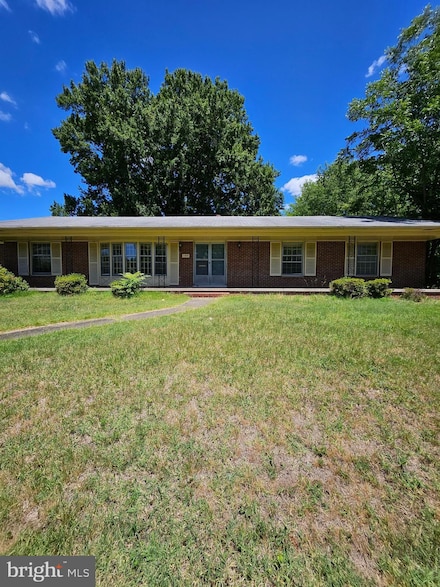 1415 Augustine Ave, Fredericksburg, VA 22401