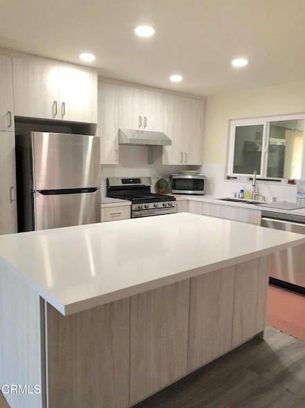 1730 W Hemlock St, Oxnard, CA 93035
