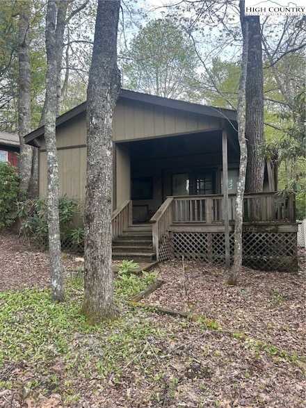 210 Laurel Ln, Newland, NC 28657