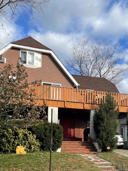 35 W Olive St, Long Beach, NY 11561