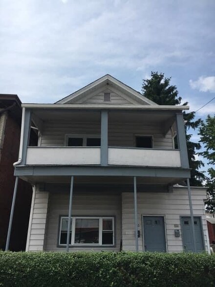 143 Union St, California, PA 15419
