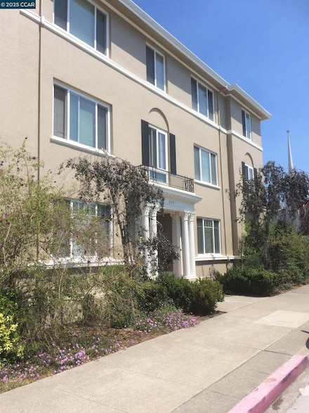 4003 Park Blvd Unit 6, Oakland, CA 94602