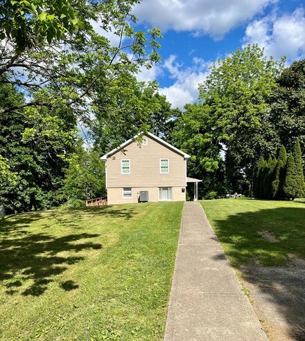 103 1/2 Lilly St, Beckley, WV 25801