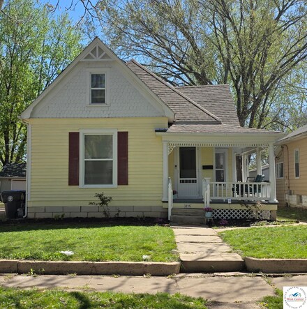 1215 S Carr Ave, Sedalia, MO 65301
