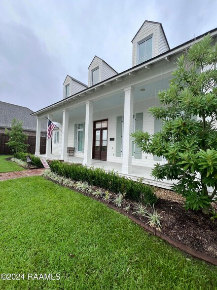 301 Caldwell Ct, Lafayette, LA 70508