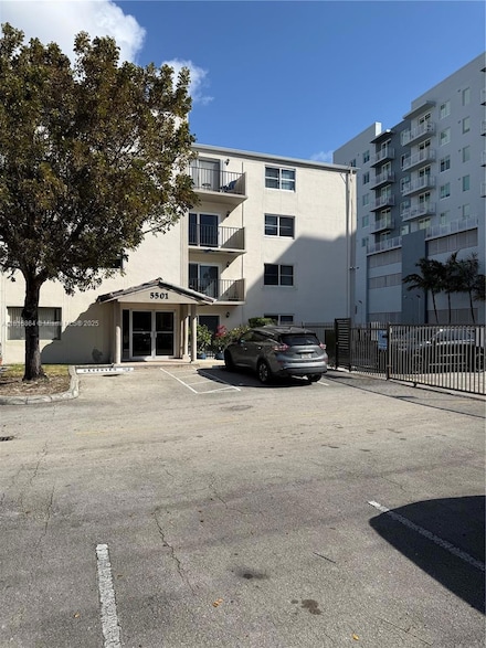 5501 NW 7th St Unit E301, Miami, FL 33126
