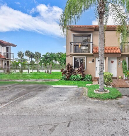 1905 SW 107th Ave Unit 1201, Miami, FL 33165