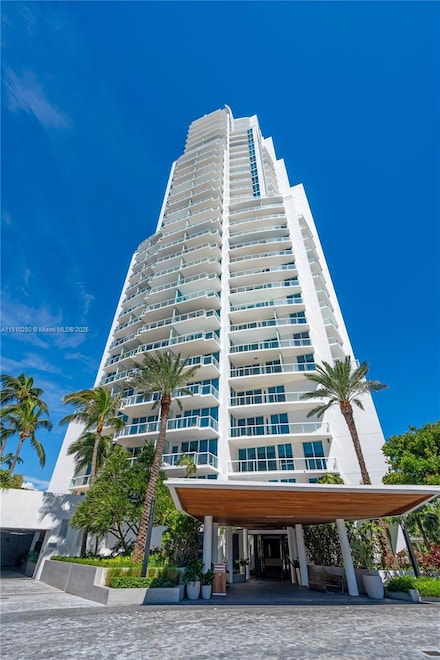 50 S Pointe Dr Unit 606, Miami Beach, FL 33139