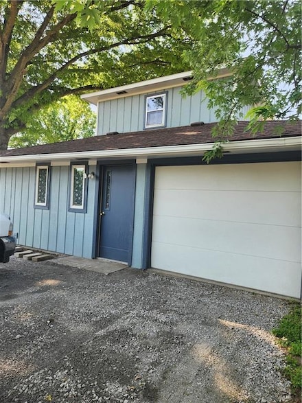 103 10th St, Stewartsville, MO 64490