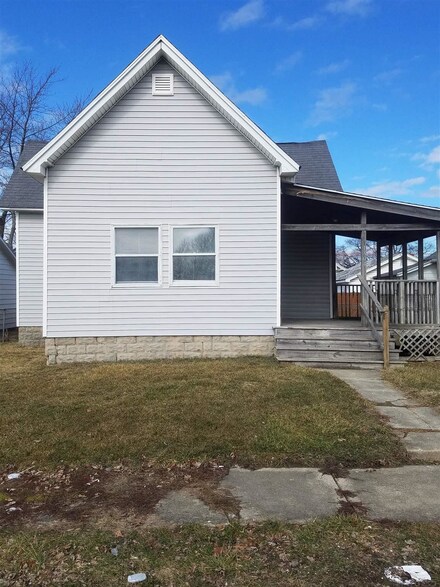 1304 W 5th St, Marion, IN 46953