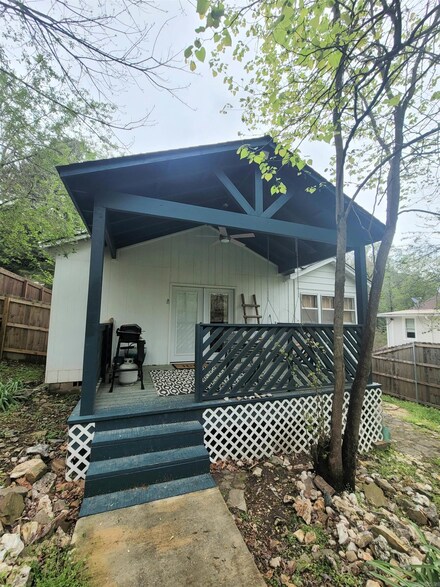 107 Sulphur St, Hot Springs National Park, AR 71901