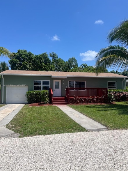 421 NW 150th St, Miami, FL 33168