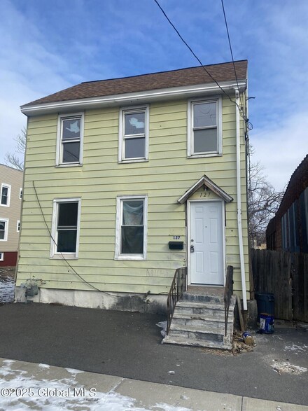 127 Sherman St, Albany, NY 12206