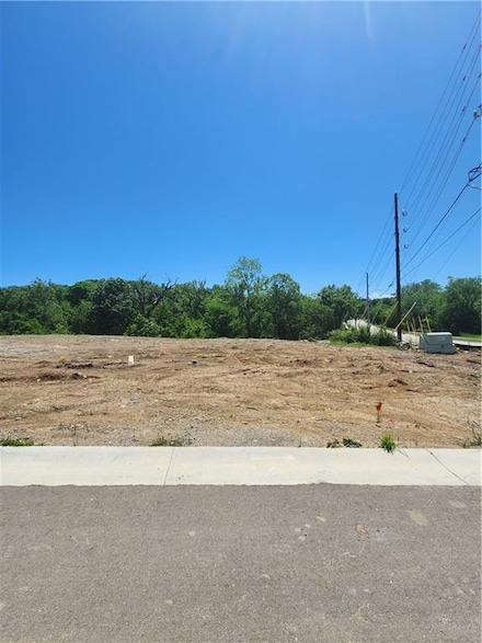 960 E 120th St, Olathe, KS 66061
