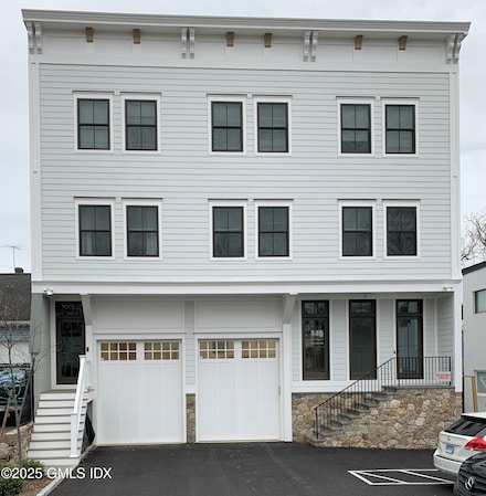 4 Armonk St, Greenwich, CT 06830
