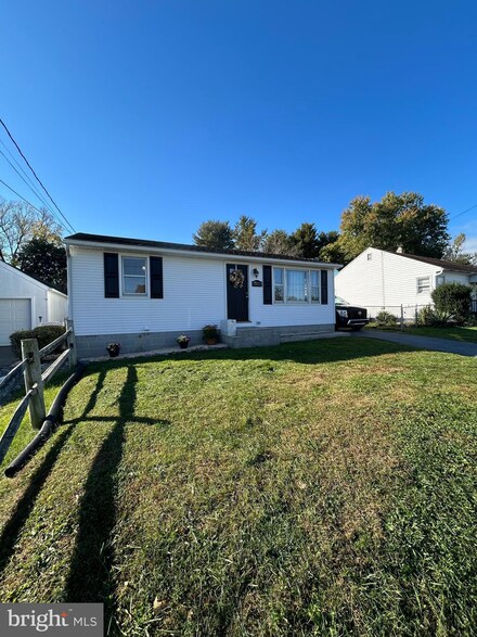 17113 Miner Ave, Williamsport, MD 21795