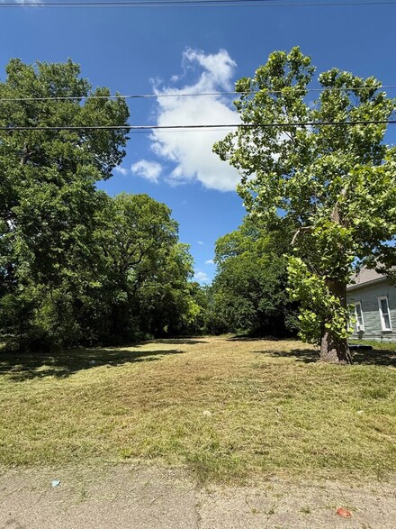 1509 Locust St, Commerce, TX 75428
