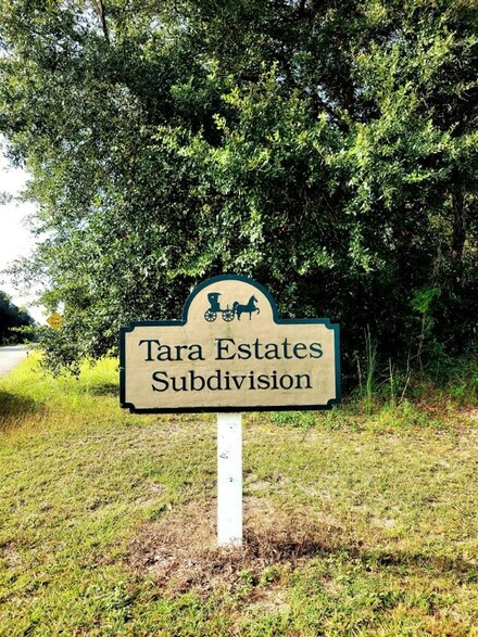 5555 Tara Rd, Waycross, GA 31503
