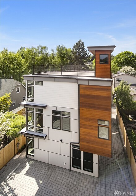 6211 9th Ave NE, Seattle, WA 98115