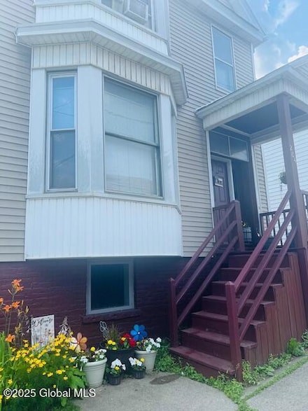 204 13th St, Watervliet, NY 12189