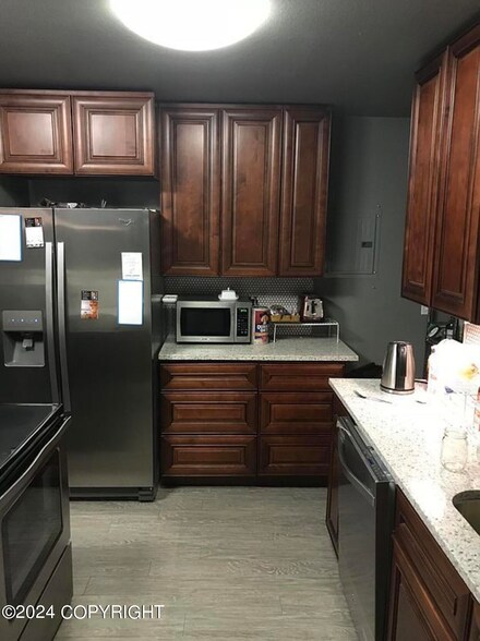 2031 Olympic Dr, Anchorage, AK 99515