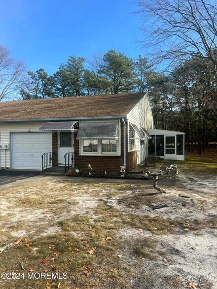 3A Oxford Place Unit b, Whiting, NJ 08759