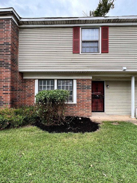3748 Cambridge Station Dr, Memphis, TN 38115