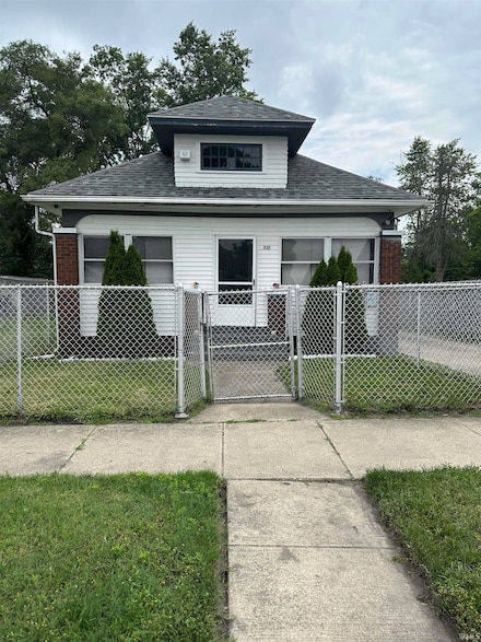 731 Johnson St, South Bend, IN 46628