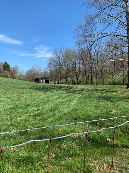 136 Fred Day Rd, Lancaster, KY 40444