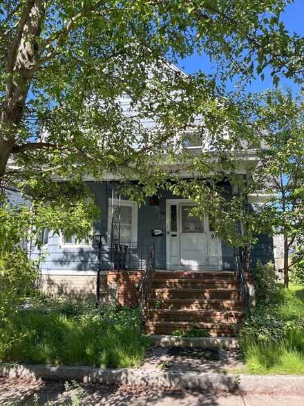 9 N Orchard St, New Bedford, MA 02740