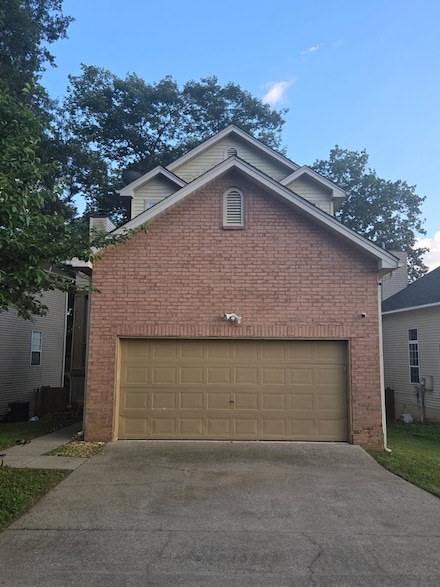5929 Colchester Dr, Hermitage, TN 37076
