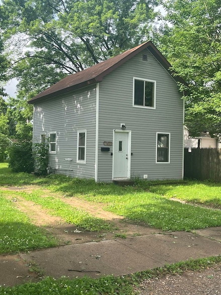 107 5th St, Nekoosa, WI 54457