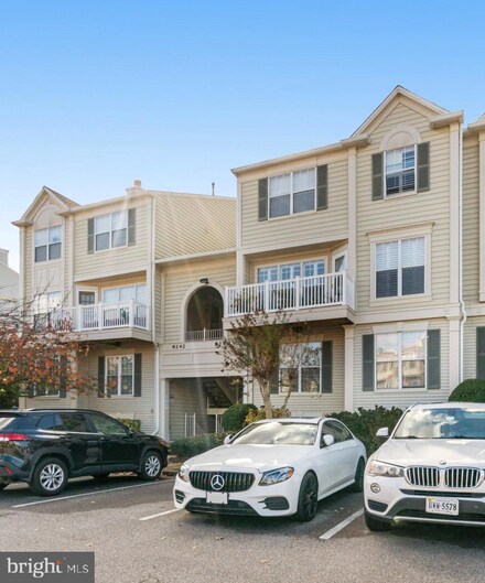 9242 Cardinal Forest Ln Unit 101, Lorton, VA 22079