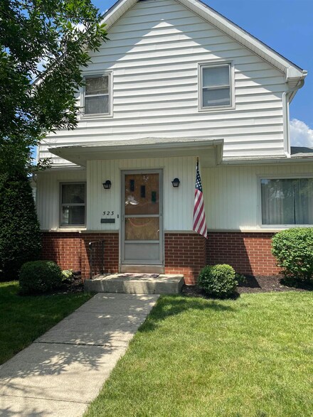 523 E Water St, Berne, IN 46711