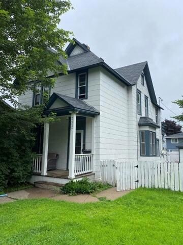 2537 Grand St NE, Minneapolis, MN 55418