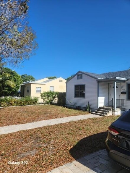 702 48th St, West Palm Beach, FL 33407