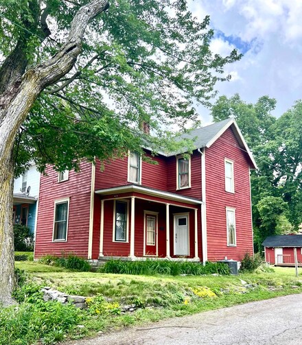 414 W 1st St, Marion, IN 46952