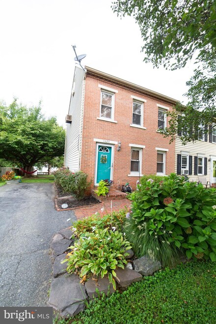 1623 Colchester Dr, Lancaster, PA 17603