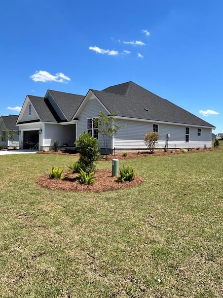 3908 Landings Cir, Hahira, GA 31632