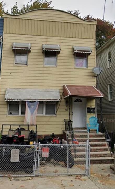 96 Orient Ave Unit 2, Jersey City, NJ 07305