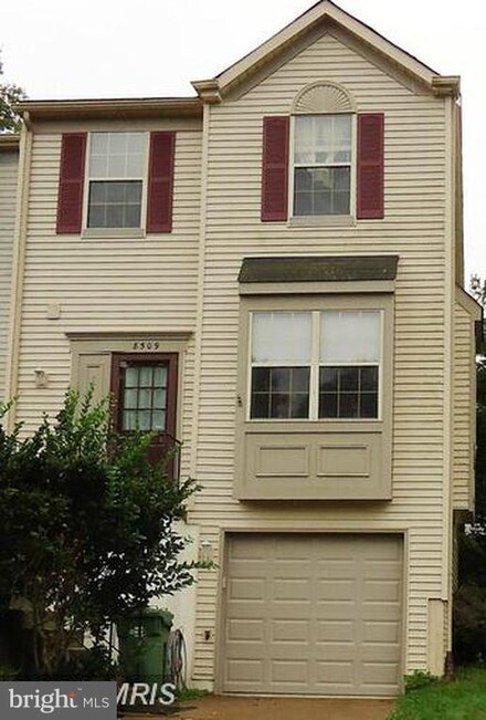 8509 Charnwood Ct, Manassas, VA 20111