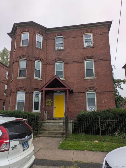 47 Seyms St, Hartford, CT 06120