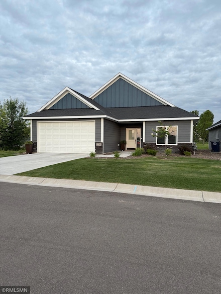 12765 292nd Ln, Lindstrom, MN 55045