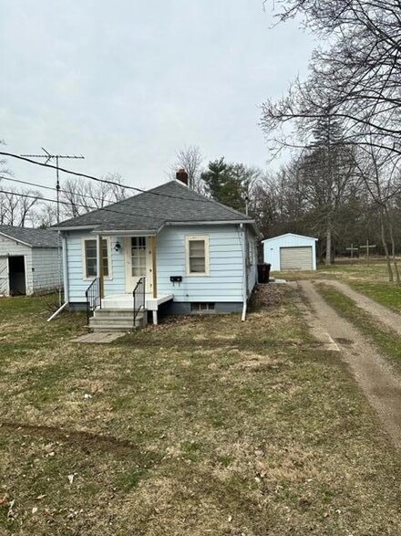 523 N Madison St, Marshall, MI 49068