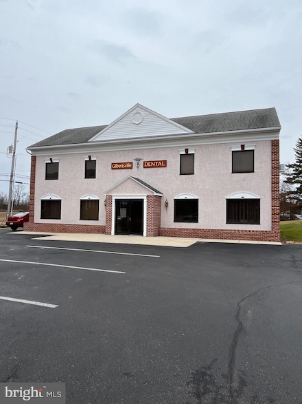 3193 N Charlotte St, Gilbertsville, PA 19525