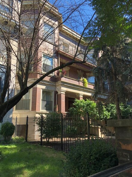 4145 N Sheridan Rd Unit 1E, Chicago, IL 60613